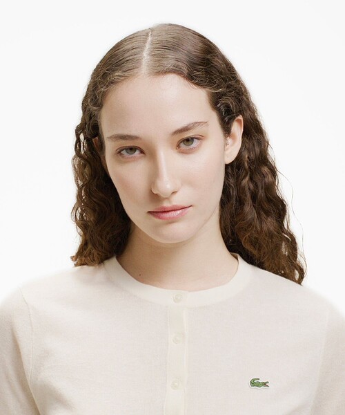 LACOSTE(ラコステ)の「丸首ラメ クロップド丈 ハイゲージニットカーディガン(カーディガン/ボレロ・レディース・ピンク/ライトグリーン/オフホワイト・40/38/36/34)」の12枚目の写真
