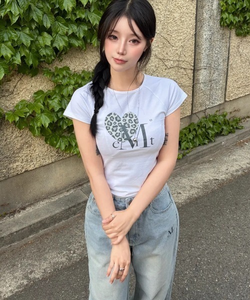 MUCENT（ムセント）の「【日本未発売/WEB限定】MUCENT(ムセント)/バック レタリング ワイド デニムパンツ/NOVA BACK LETTERING WIDE DENIM PANTS（デニムパンツ・レディース・ライトブルー・M/S）」の20枚目の写真