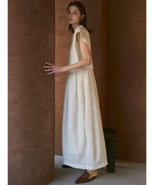 ELENDEEK（エレンディーク）の「ニットレイヤードワンピース（ワンピース・レディース・ブラック/オフホワイト・02/01）」の4枚目の写真