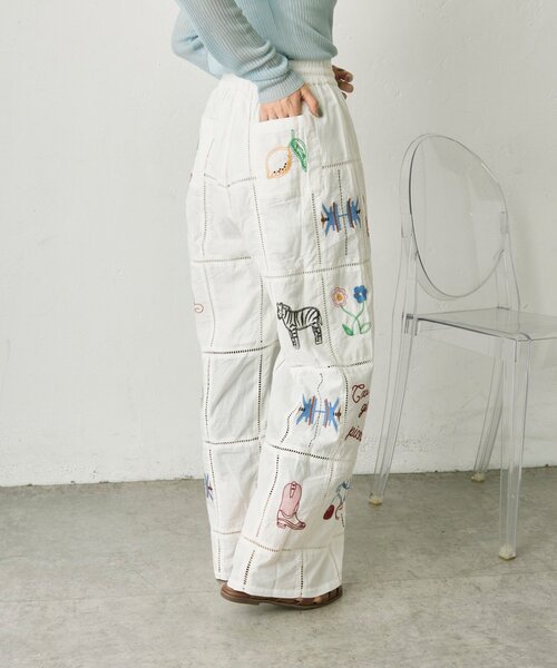 ear PAPILLONNER（イアパピヨネ）の「パッチワーク刺しゅうパンツ【SUM1 STYLE】（その他パンツ・レディース・ブラック/ホワイト・FREE）」の5枚目の写真