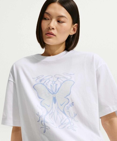 NIKE(ナイキ)の「ナイキ スポーツウェア ウィメンズ オーバーサイズド Tシャツ / Nike Sportswear Women's Oversized T-Shirt IR6969-100 White(Tシャツ/カットソー・レディース・ホワイト・L/XS/XL/S/M)」の13枚目の写真