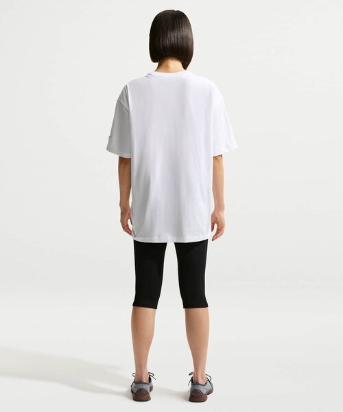 NIKE(ナイキ)の「ナイキ スポーツウェア ウィメンズ オーバーサイズド Tシャツ / Nike Sportswear Women's Oversized T-Shirt IR6969-100 White(Tシャツ/カットソー・レディース・ホワイト・L/XS/XL/S/M)」の15枚目の写真