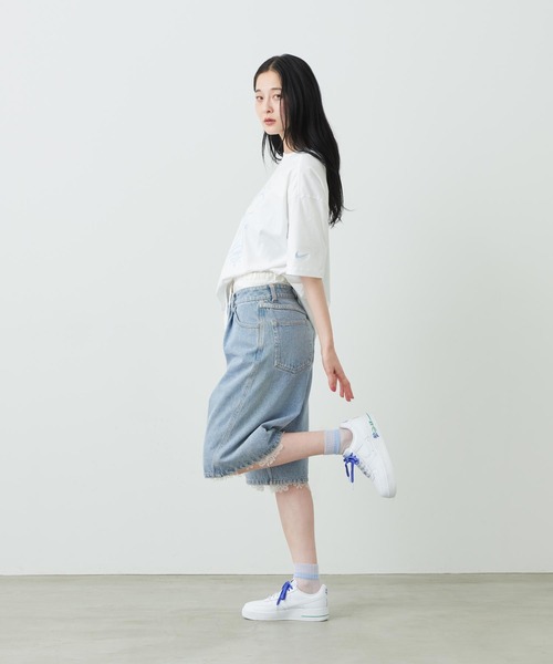 NIKE(ナイキ)の「ナイキ スポーツウェア ウィメンズ オーバーサイズド Tシャツ / Nike Sportswear Women's Oversized T-Shirt IR6969-100 White(Tシャツ/カットソー・レディース・ホワイト・L/XS/XL/S/M)」の7枚目の写真