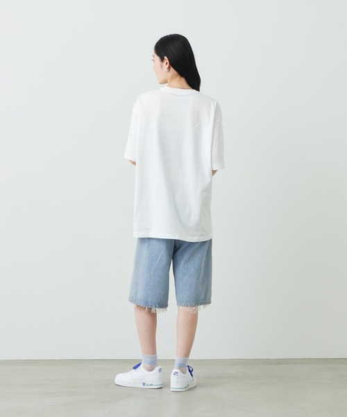 NIKE(ナイキ)の「ナイキ スポーツウェア ウィメンズ オーバーサイズド Tシャツ / Nike Sportswear Women's Oversized T-Shirt IR6969-100 White(Tシャツ/カットソー・レディース・ホワイト・L/XS/XL/S/M)」の8枚目の写真
