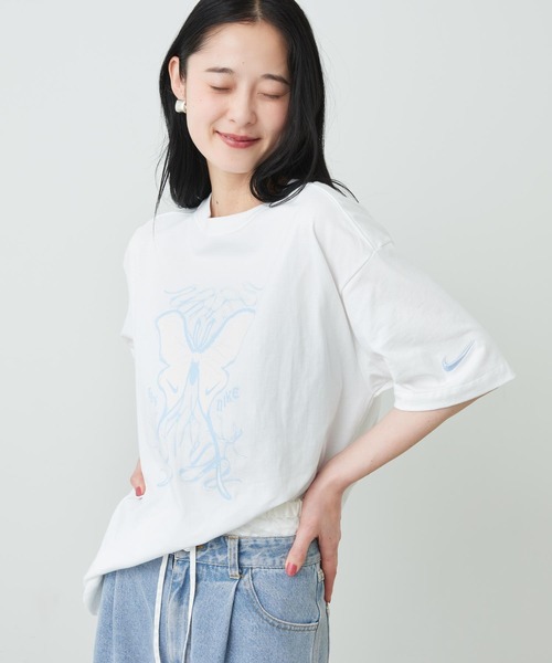 NIKE(ナイキ)の「ナイキ スポーツウェア ウィメンズ オーバーサイズド Tシャツ / Nike Sportswear Women's Oversized T-Shirt IR6969-100 White(Tシャツ/カットソー・レディース・ホワイト・L/XS/XL/S/M)」の10枚目の写真