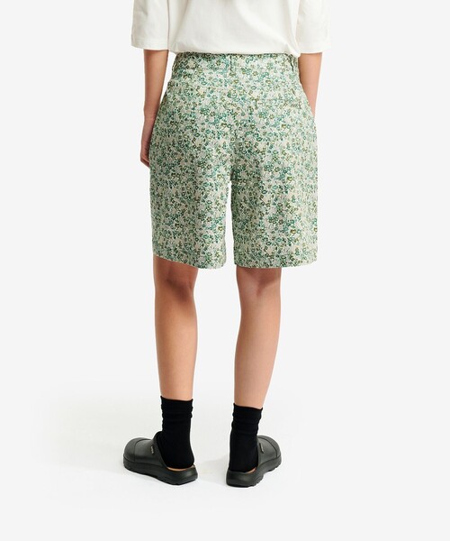 AIGLE（エーグル）の「【LIBERTY】  フラワープリント ストレッチ アクティブバミューダパンツ（その他パンツ・レディース・ピンク/モスグリーン・34/38/36/40）」の7枚目の写真