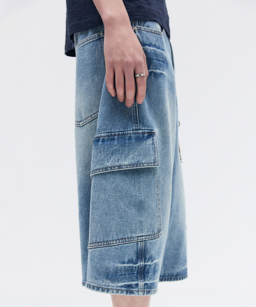 MAISON MINED(メゾンミネド)の「VESTIGE CARGO BERMUDA PANTS MID BLUE(その他パンツ・メンズ・その他・SMALL/MEDIUM/LARGE)」の3枚目の写真