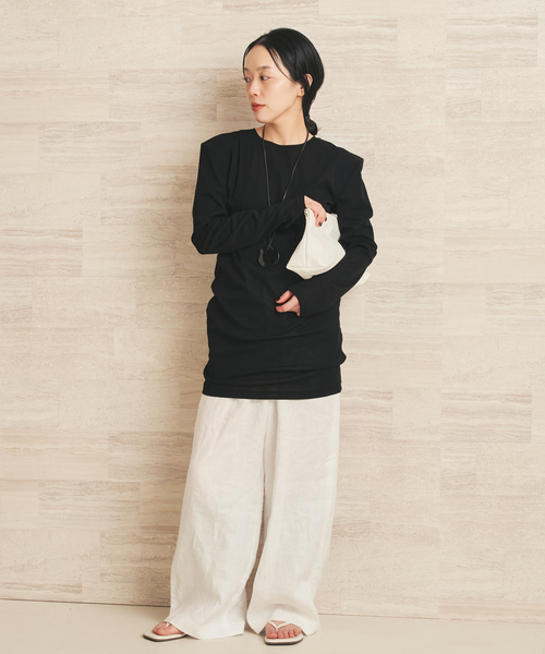 plage（プラージュ）の「《追加》SQUARE SHOULDER Tシャツ 2（Tシャツ/カットソー・レディース・ベージュ/ブラック・FREE）」の3枚目の写真