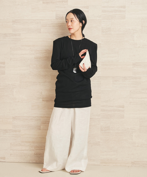 plage（プラージュ）の「《追加》SQUARE SHOULDER Tシャツ 2（Tシャツ/カットソー・レディース・ベージュ/ブラック・FREE）」の5枚目の写真