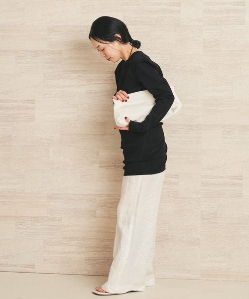 plage（プラージュ）の「《追加》SQUARE SHOULDER Tシャツ 2（Tシャツ/カットソー・レディース・ベージュ/ブラック・FREE）」の6枚目の写真
