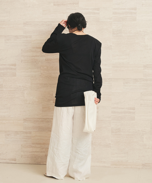 plage（プラージュ）の「《追加》SQUARE SHOULDER Tシャツ 2（Tシャツ/カットソー・レディース・ベージュ/ブラック・FREE）」の7枚目の写真