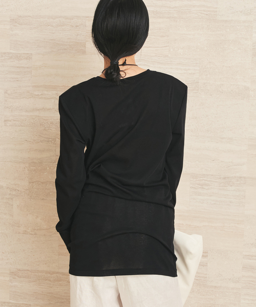 plage（プラージュ）の「《追加》SQUARE SHOULDER Tシャツ 2（Tシャツ/カットソー・レディース・ベージュ/ブラック・FREE）」の12枚目の写真