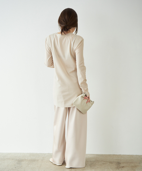 plage（プラージュ）の「《追加》SQUARE SHOULDER Tシャツ 2（Tシャツ/カットソー・レディース・ベージュ/ブラック・FREE）」の16枚目の写真