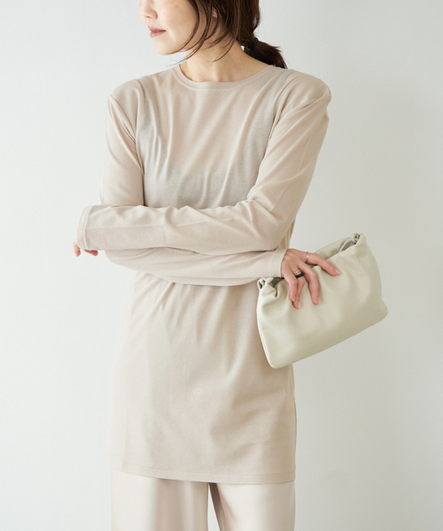 plage（プラージュ）の「《追加》SQUARE SHOULDER Tシャツ 2（Tシャツ/カットソー・レディース・ベージュ/ブラック・FREE）」の18枚目の写真