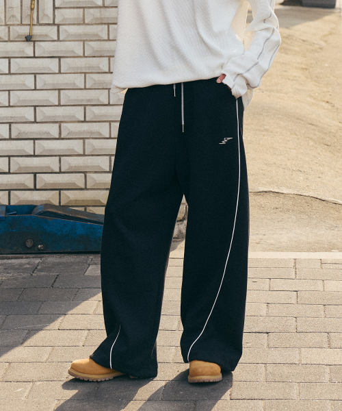 SUPERSUB(スーパーサブ)の「ワイドバギーパイピングパンツ - ブラック(スウェットパンツ・レディース・その他・MEDIUM/LARGE)」の5枚目の写真