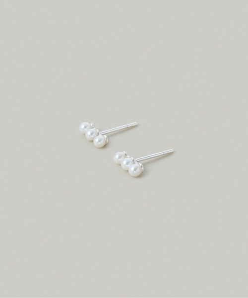 Jolie Toujours(ジョリトゥジュール)の「【金属アレルギー軽減】〈SV925〉プチパールラインピアス(ピアス(両耳用)・レディース・シルバー・FREE)」の2枚目の写真