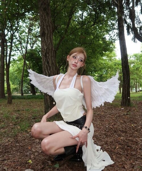VOONT(ブント)の「Diagonal Panel Halter Sleeveless (IVORY)(Tシャツ/カットソー・レディース・アイボリー・SMALL/MEDIUM)」の6枚目の写真