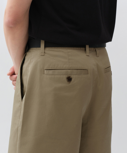 MUSINSA STANDARD（ムシンサスタンダード）の「[クールタンダード] ワイドチノショーツ [ベージュ]（その他パンツ・メンズ・その他・26/27/28/29/30/31/32/33/34/36/38/40/42）」の6枚目の写真