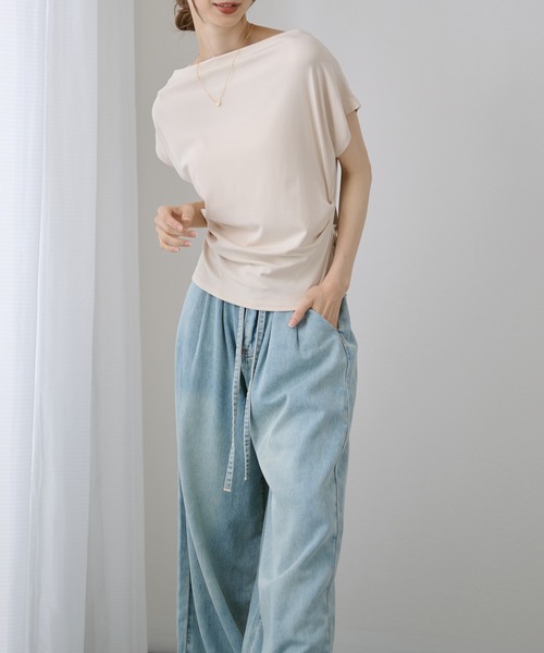 DAYRA(デイラ)の「ドレープ 半袖 ボートネック カットソー(Tシャツ/カットソー・レディース・グリーン/アイボリー/イエロー/ブラック/グレー/ホワイト・FREE)」の12枚目の写真