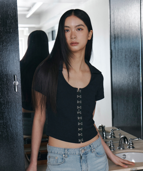 CURETTY(キュリティ)の「C HOOK & EYE SLIM HALF TOP_NAVY(Tシャツ/カットソー・レディース・ネイビー・SMALL)」の1枚目の写真