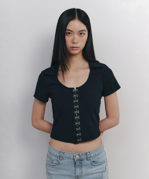 CURETTY(キュリティ)の「C HOOK & EYE SLIM HALF TOP_NAVY(Tシャツ/カットソー・レディース・ネイビー・SMALL)」の2枚目の写真