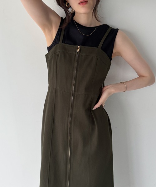 junoah(ジュノア)の「ツイルファスナーキャミワンピース(ワンピース・レディース・ダークグレー/ブラック・SMALL/LARGE/MEDIUM)」の4枚目の写真