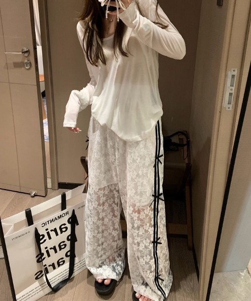 ViViDAY(ビビデー)の「サイトリボン&ライン柄 レース透けワイドパンツ(スウェットパンツ・レディース・ブラック/ホワイト・M)」の3枚目の写真