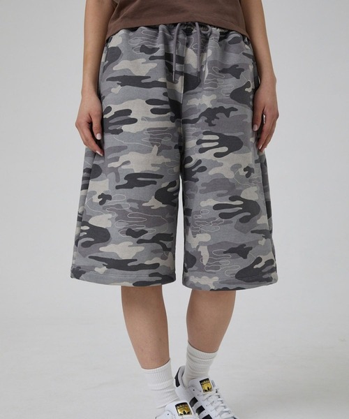 HOODHOOD(フッドフッド)の「【UNISEX】HOODHOOD/バックプリントバミューダパンツ(裏毛)(スウェットパンツ・レディース・ブラック/グレー/グレー系カモフラージュ・LARGE/MEDIUM)」の20枚目の写真