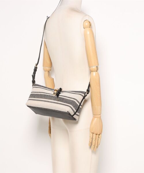 FURLA(フルラ)の「フルラ デビー (Furla Debby) ショルダーバッグ(ハンドバッグ・レディース・レッド/インディゴブルー/エメラルドブルー・ONE SIZE)」の4枚目の写真