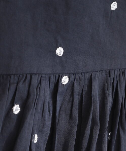 OPAQUE.CLIP(オペークドットクリップ)の「ラメドット刺繍ペプラムブラウス【洗える】(シャツ/ブラウス・レディース・ネイビー系/ホワイト系1・00)」の10枚目の写真
