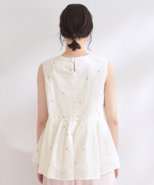 OPAQUE.CLIP(オペークドットクリップ)の「ラメドット刺繍ペプラムブラウス【洗える】(シャツ/ブラウス・レディース・ネイビー系/ホワイト系1・00)」の13枚目の写真