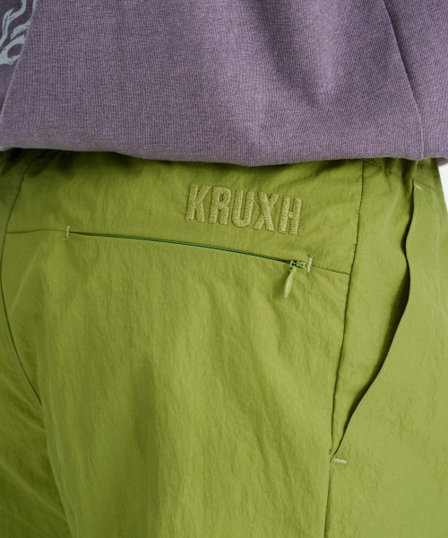 KRUXH(クルクス)の「ナイロンガジェットショーツアシッドライム(その他パンツ・レディース・その他・1/2/3)」の6枚目の写真