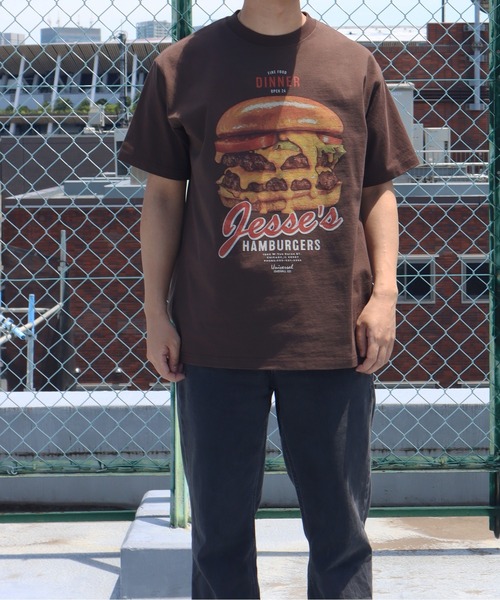 UNIVERSAL OVERALL(ユニバーサルオーバーオール)の「UNIVERSAL OVERALL / hamburger SS TEE / ハンバーガープリント半袖Tシャツ(Tシャツ/カットソー・メンズ・ホワイト/ブラウン/ブラック・L/M)」の9枚目の写真