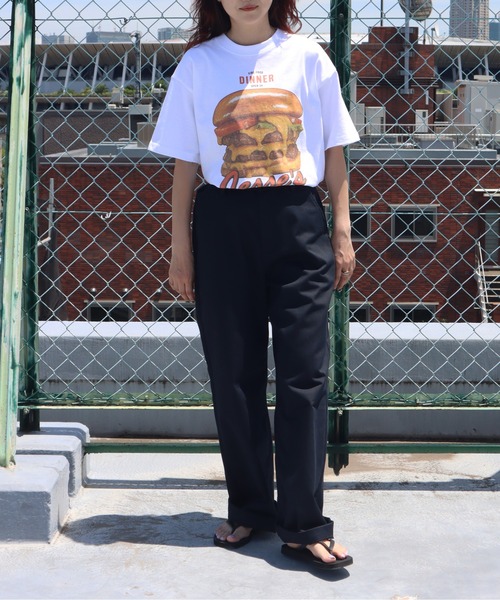 UNIVERSAL OVERALL(ユニバーサルオーバーオール)の「UNIVERSAL OVERALL / hamburger SS TEE / ハンバーガープリント半袖Tシャツ(Tシャツ/カットソー・メンズ・ホワイト/ブラウン/ブラック・L/M)」の20枚目の写真