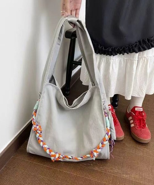 FINEnough（ファインナフ）の「カラフル紐小物入れポーチ付きショルダーバッグ（ショルダーバッグ・レディース・ラベンダー/ミント/ベージュ/グレー/ブラック・FREE）」の7枚目の写真
