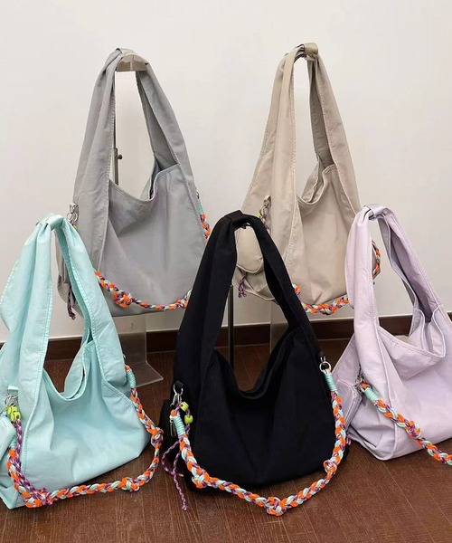 FINEnough（ファインナフ）の「カラフル紐小物入れポーチ付きショルダーバッグ（ショルダーバッグ・レディース・ラベンダー/ミント/ベージュ/グレー/ブラック・FREE）」の10枚目の写真
