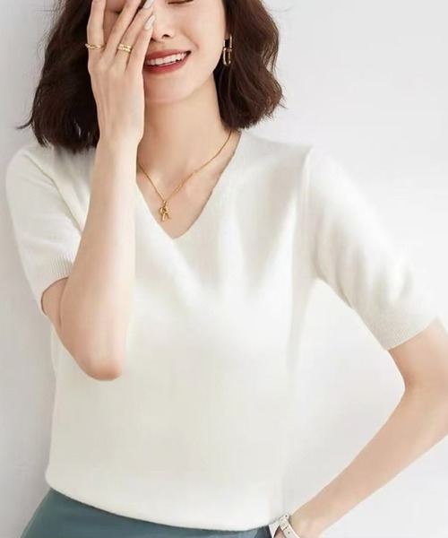 L LABEL(エルラベル)の「Vネックニットトップ(Tシャツ/カットソー・レディース・グリーン/ブラック/パープル/ブルー/ホワイト・FREE)」の6枚目の写真