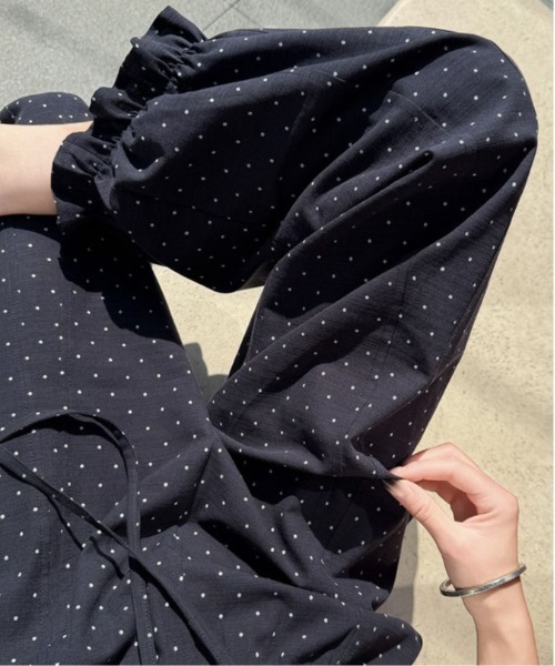 &soiree(アンドソワレ)の「センター切り替えドット柄裾フリルパンツ(その他パンツ・レディース・ネイビー/ブラック/オフホワイト・MEDIUM/SMALL/X-LARGE/LARGE)」の10枚目の写真