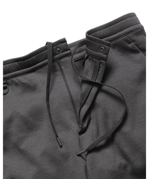 F.C.Real Bristol(エフシーレアルブリストル)の「QUARTER KNIT ESSENTIAL PANTS(その他パンツ・メンズ・チャコールグレー/ブラック・X-LARGE/SMALL/MEDIUM/LARGE/XX-LARGE)」の8枚目の写真