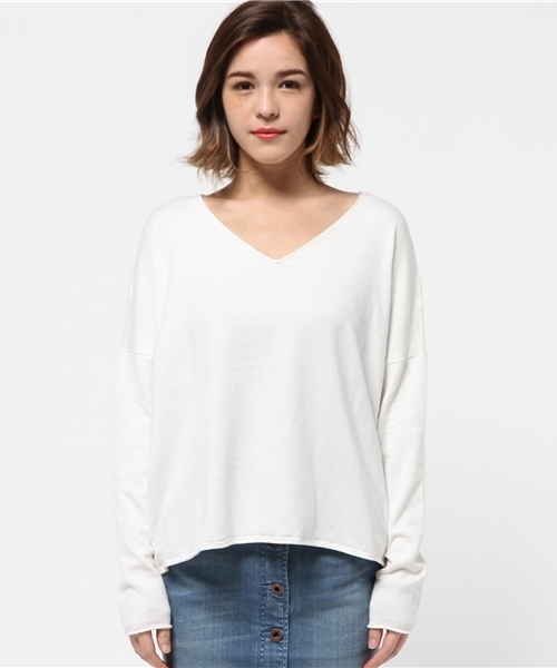 MOUSSY(マウジー)の「Loose Vneck Knit tops(ニット/セーター・レディース・ベージュ/イエロー/ブラック/オフホワイト/ピンク・FREE)」の6枚目の写真