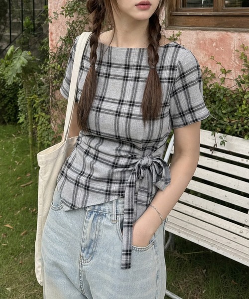 HOOK(フック)の「HOOK for girls オフショルダー アシメヘム チェックトップス (SS)(その他トップス・レディース・ベージュ/グレー・FREE)」の1枚目の写真