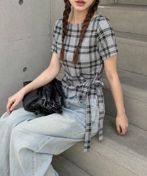 HOOK(フック)の「HOOK for girls オフショルダー アシメヘム チェックトップス (SS)(その他トップス・レディース・ベージュ/グレー・FREE)」の11枚目の写真