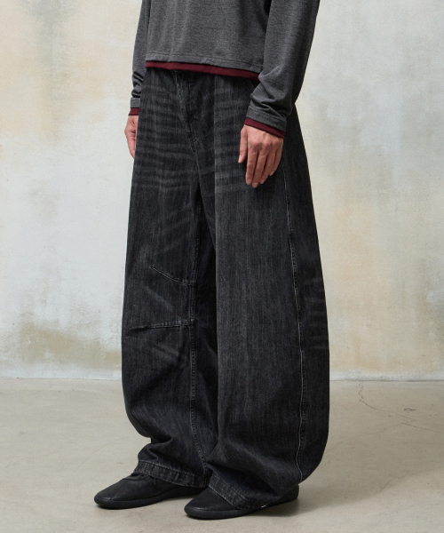 AGOD（エージーオーディー）の「スナップボタンカーブドパンツ [ウォッシュドブラック]（デニムパンツ・レディース・その他・SMALL/MEDIUM/LARGE/X-LARGE）」の2枚目の写真