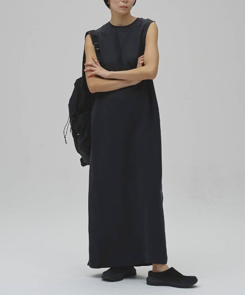 TODAYFUL(トゥデイフル)の「Silky Pencil Dress 12610319(ワンピース・レディース・ブラック/オフホワイト・36/38)」の1枚目の写真