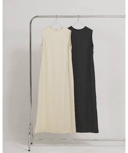 TODAYFUL(トゥデイフル)の「Silky Pencil Dress 12610319(ワンピース・レディース・ブラック/オフホワイト・36/38)」の10枚目の写真