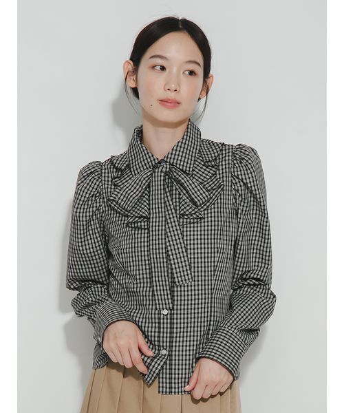FURFUR（ファーファー）の「ボウタイフリルブラウス（シャツ/ブラウス・レディース・ブルー/ブラック/ライトピンク・F）」の2枚目の写真