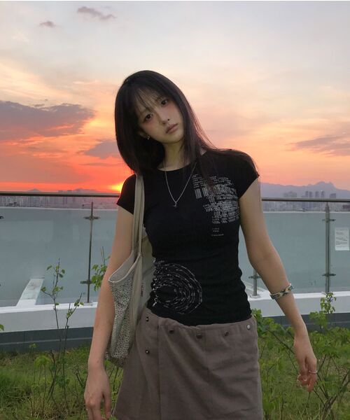 ZIZEMUSEUM(ジゼミュージアム)の「LAYERED SNAP WRAP SKIRT (TAUPE GRAY)(スカート・レディース・その他・OS)」の5枚目の写真