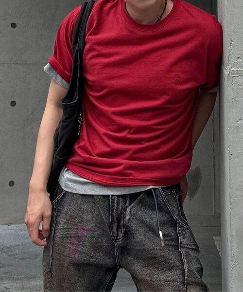 DECOROSO（デコローゾ）の「男女共用エッセンシャルレギュラーフィットロゴ刺繍半袖Tシャツ[ディープレッド]（Tシャツ/カットソー・メンズ・その他・X-SMALL/SMALL/MEDIUM/LARGE/X-LARGE）」の19枚目の写真