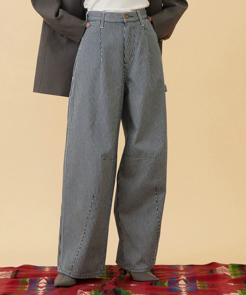 Lee(リー)の「ARCH PAINTER/アーチペインターデニムパンツ DUNGAREES【セットアップ対応】(デニムパンツ・レディース・ストライプ/ダークインディゴブルー/インディゴブルー・X-SMALL/MEDIUM/SMALL)」の20枚目の写真