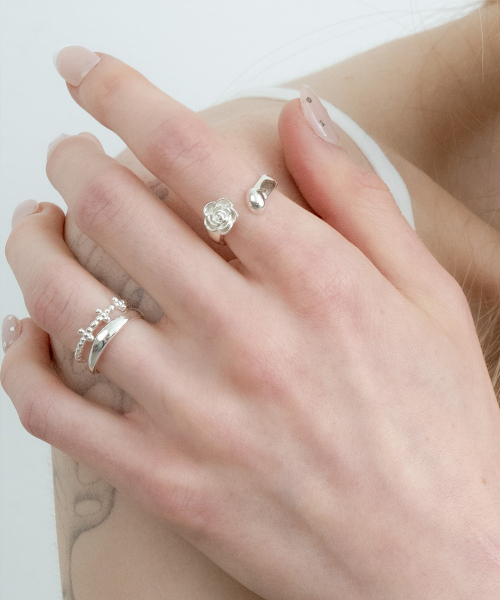 XANADU（ザナドゥ）の「ETERNAL ROSE RING SILVER（リング・レディース・その他・FREE）」の2枚目の写真